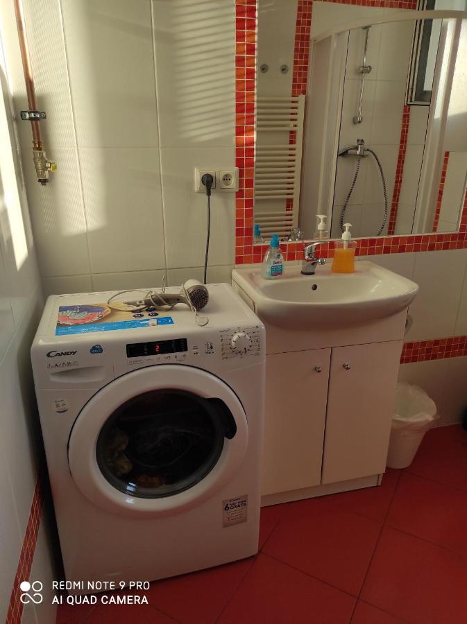 Red Apartment Bratislava Luaran gambar